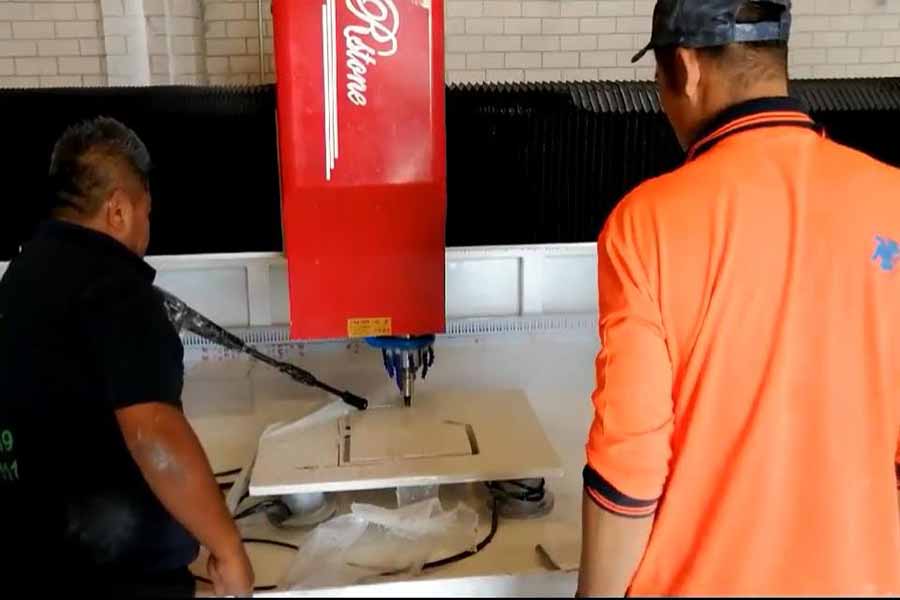 東南亞石材加工中心客戶調試現場